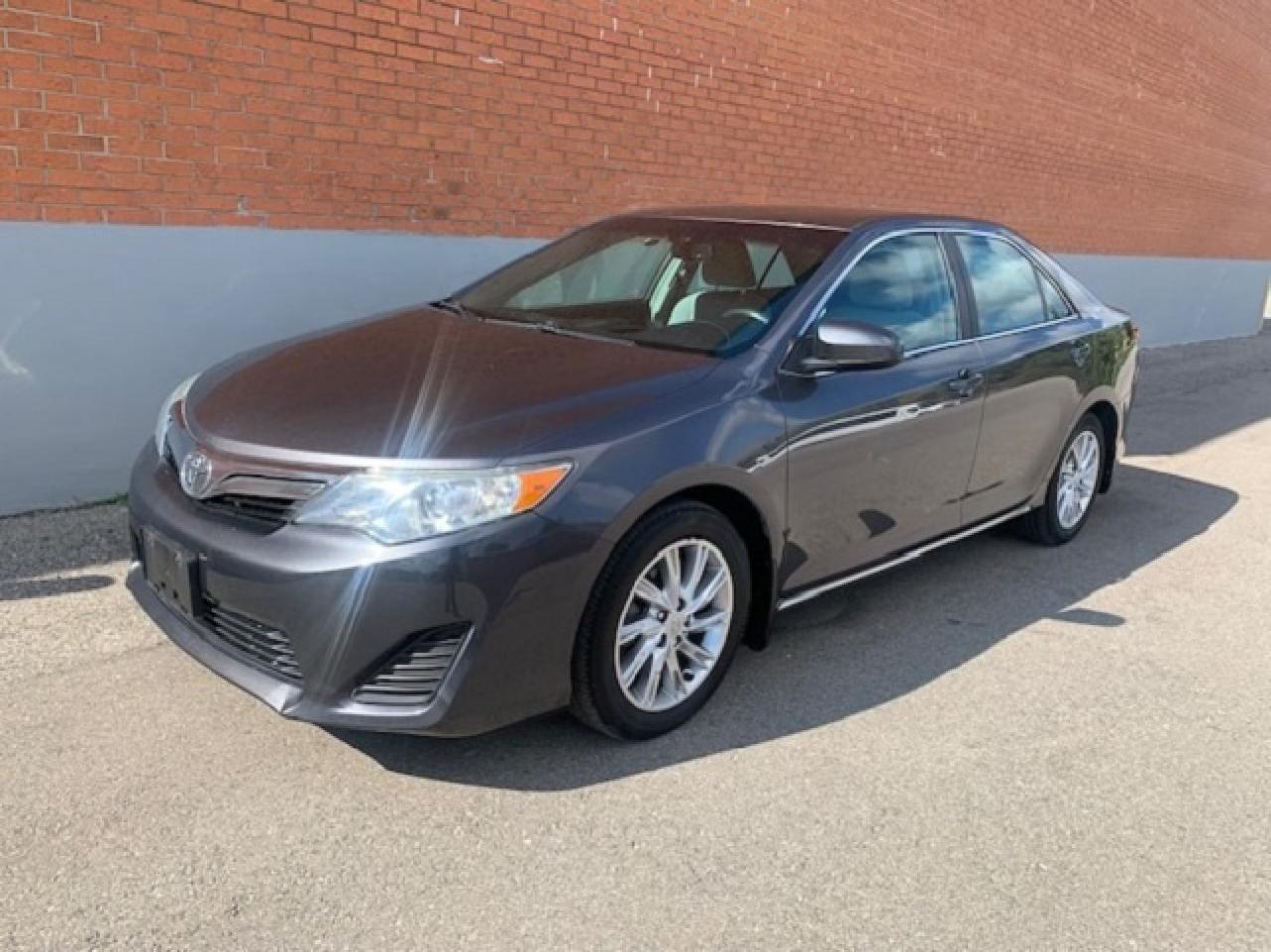 2014 Toyota Camry LE Photo