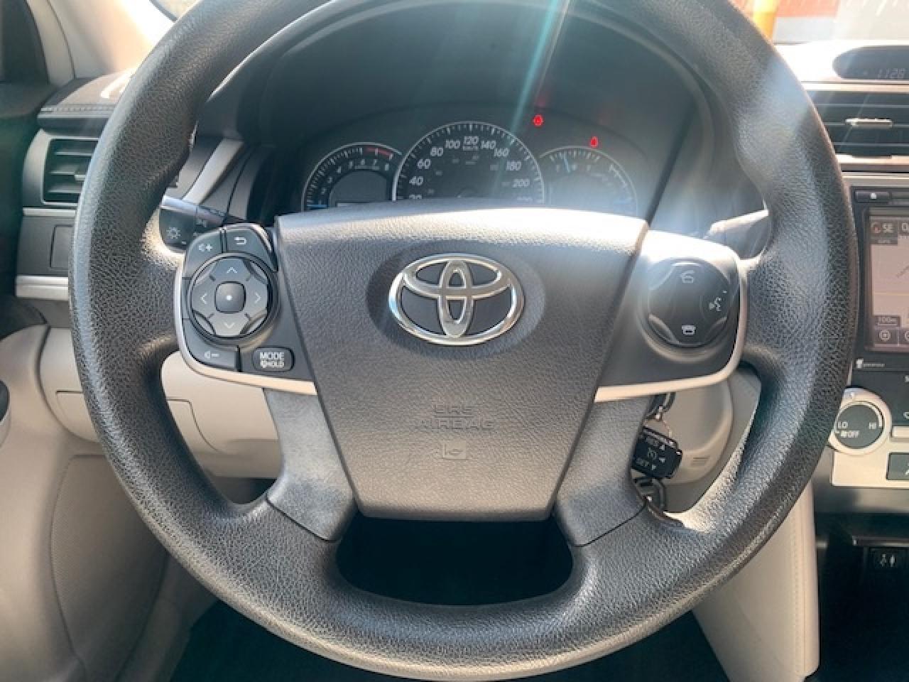 2014 Toyota Camry LE Photo