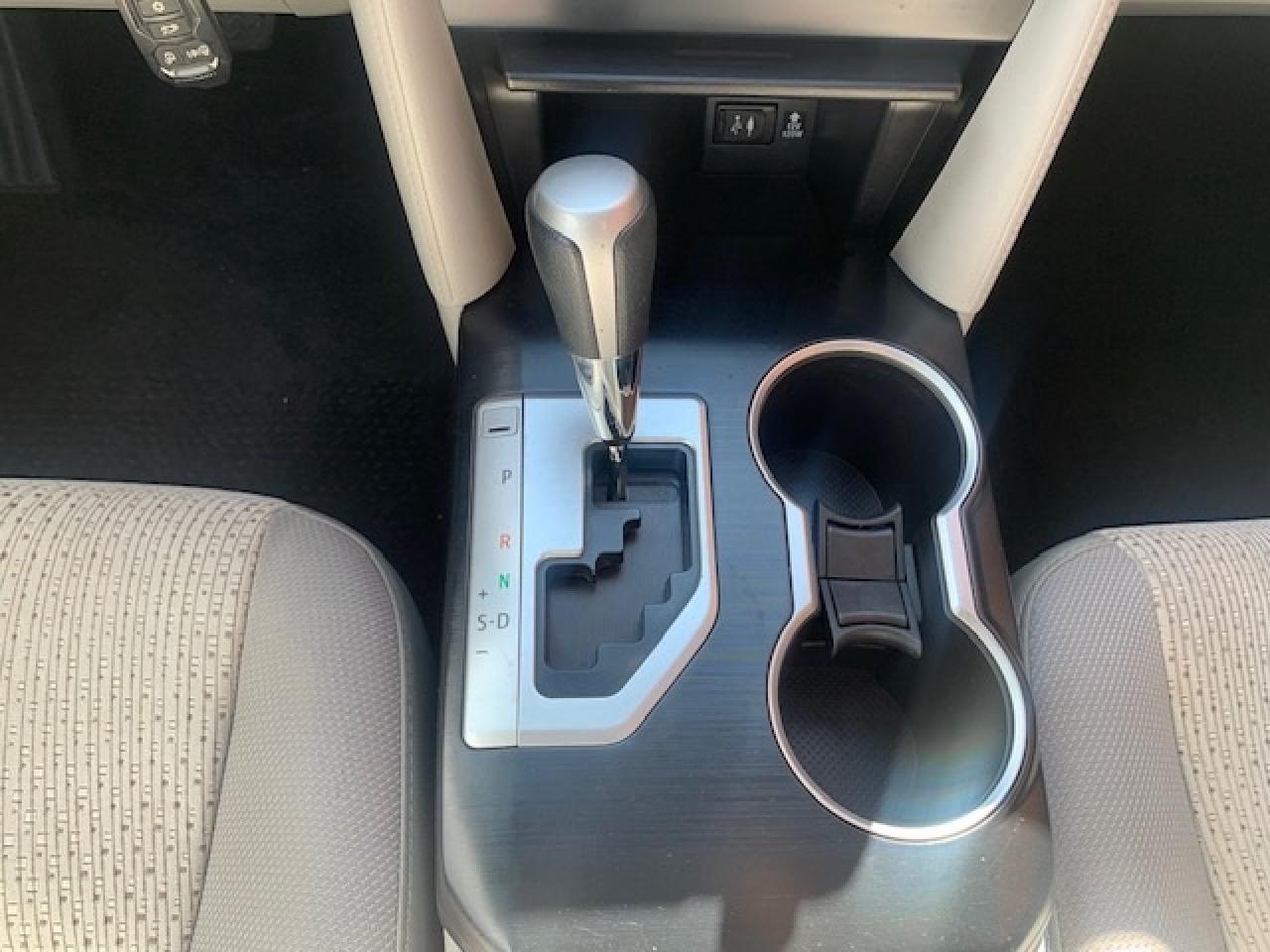 2014 Toyota Camry LE Photo