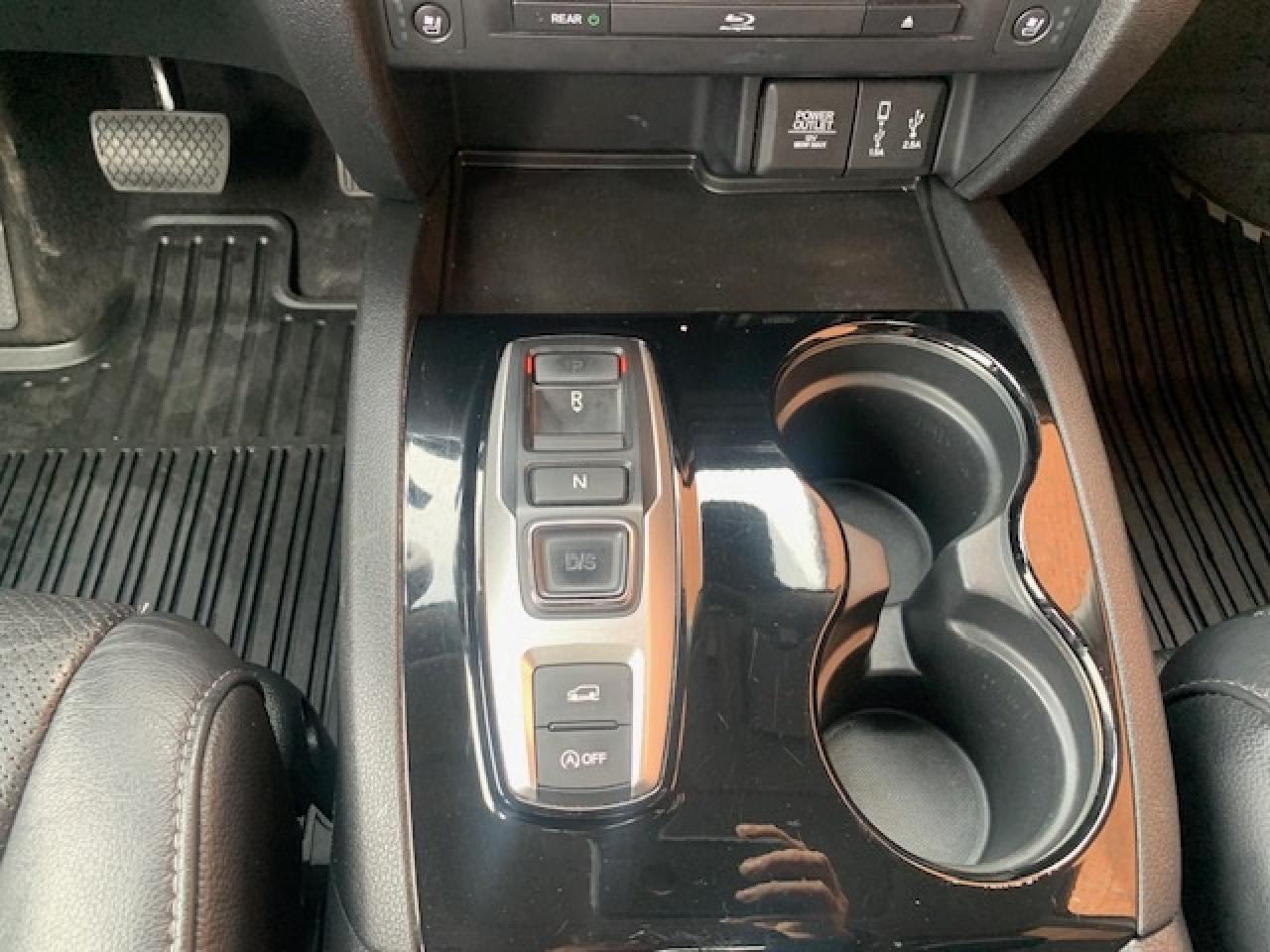 2017 Honda Pilot Touring AWD Photo