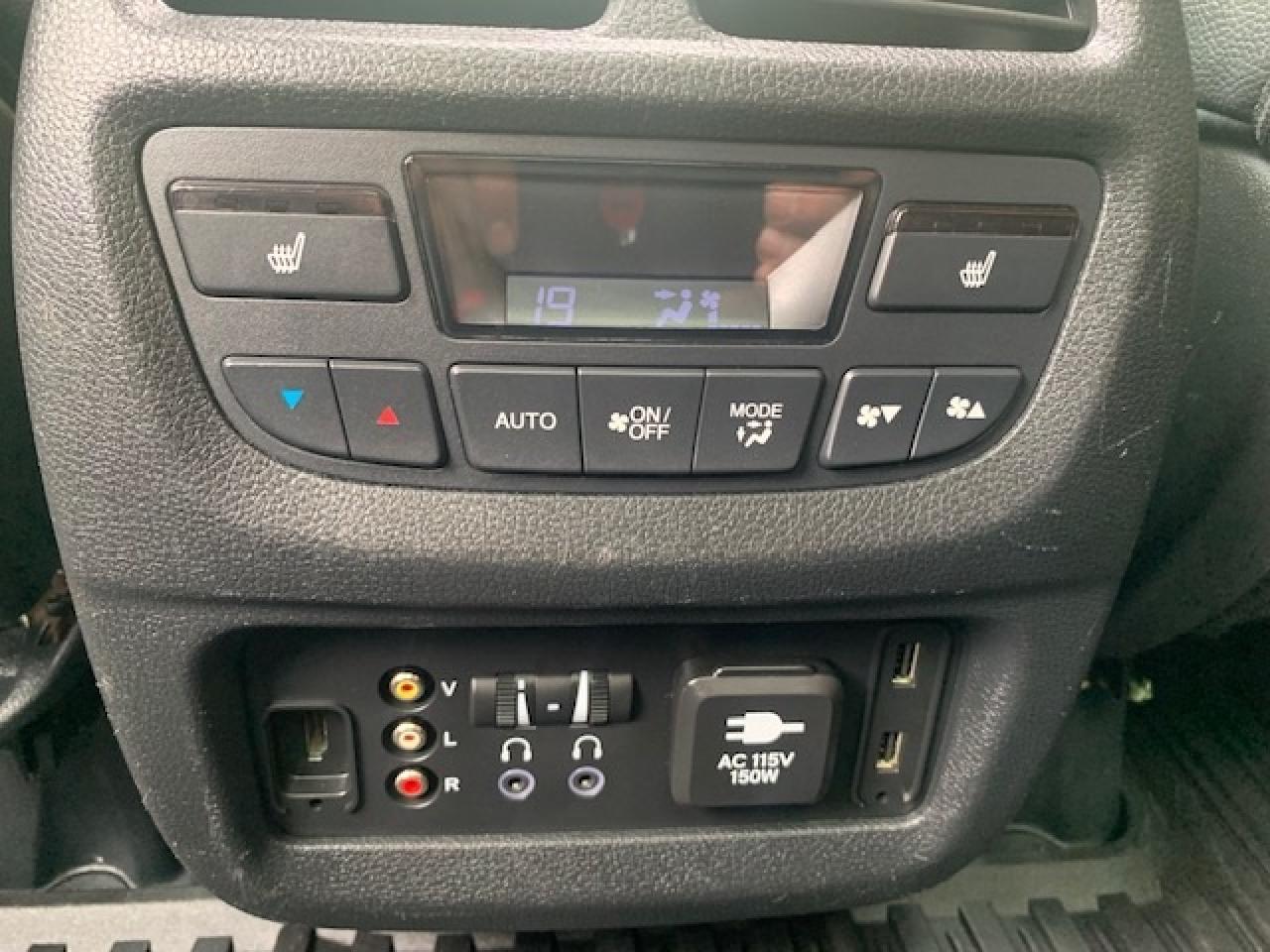 2017 Honda Pilot Touring AWD Photo