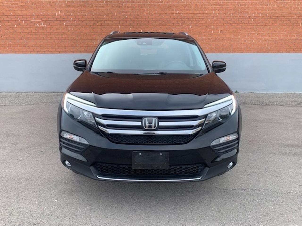 2017 Honda Pilot Touring AWD Photo
