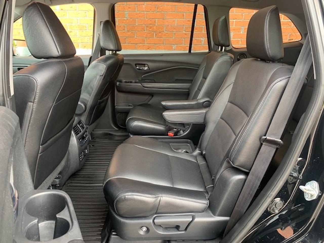 2017 Honda Pilot Touring AWD Photo