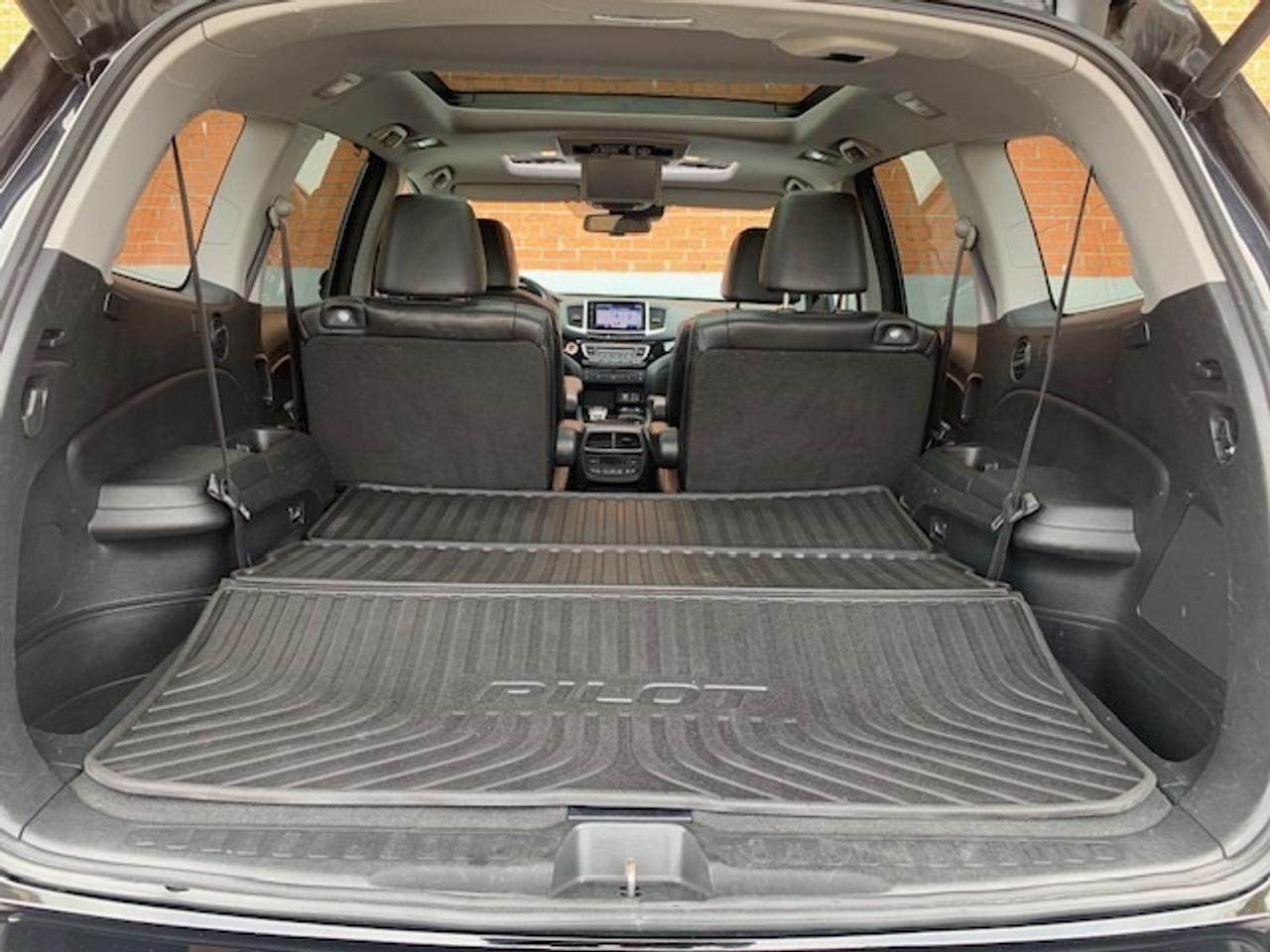 2017 Honda Pilot Touring AWD Photo