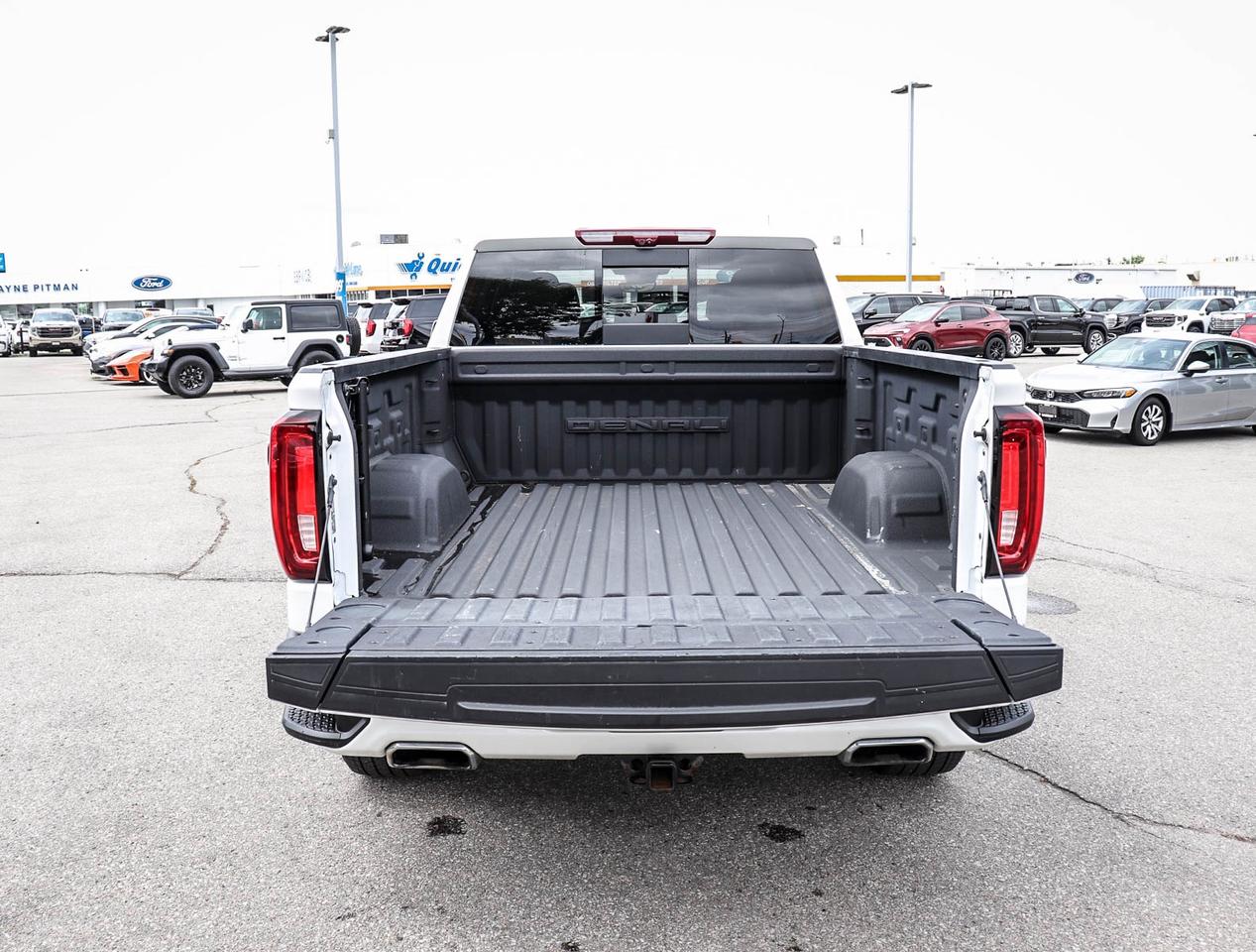 2023 GMC Sierra 1500 Denali Photo4