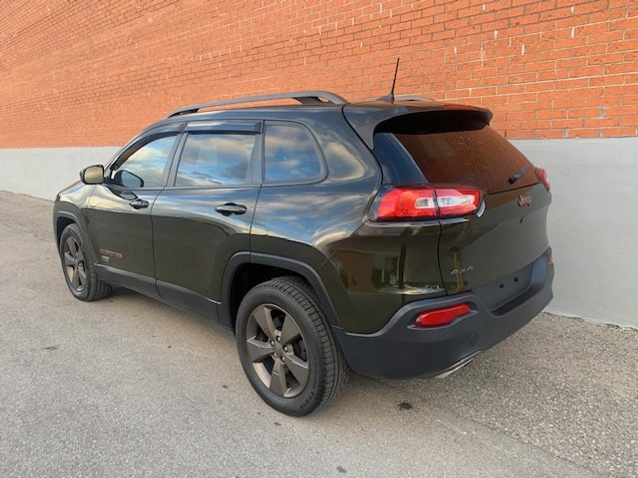 2016 Jeep Cherokee LATITUDE 4X4 V6 Photo3
