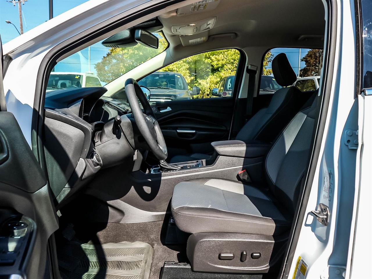 2018 Ford Escape SE,AWD,REAR CAM,BLUETOOTH,ALLOYS,H SEATS,NO ACCIDENT Photo