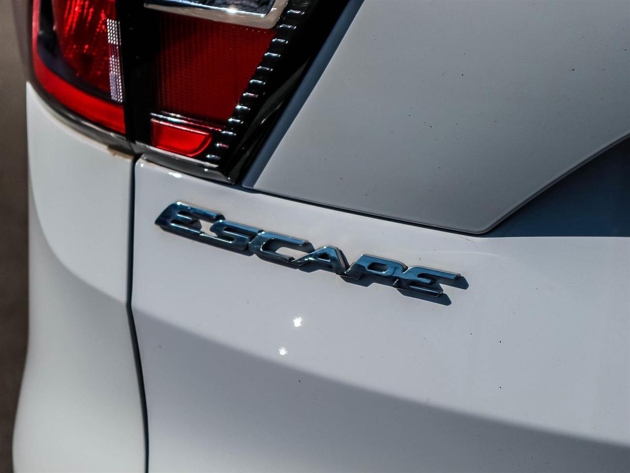 2018 Ford Escape SE,AWD,REAR CAM,BLUETOOTH,ALLOYS,H SEATS,NO ACCIDENT Photo
