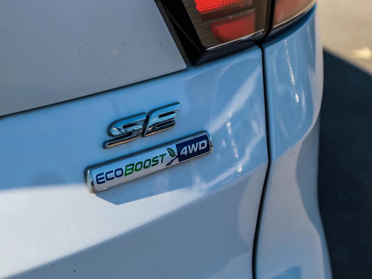 2018 Ford Escape SE,AWD,REAR CAM,BLUETOOTH,ALLOYS,H SEATS,NO ACCIDENT Photo