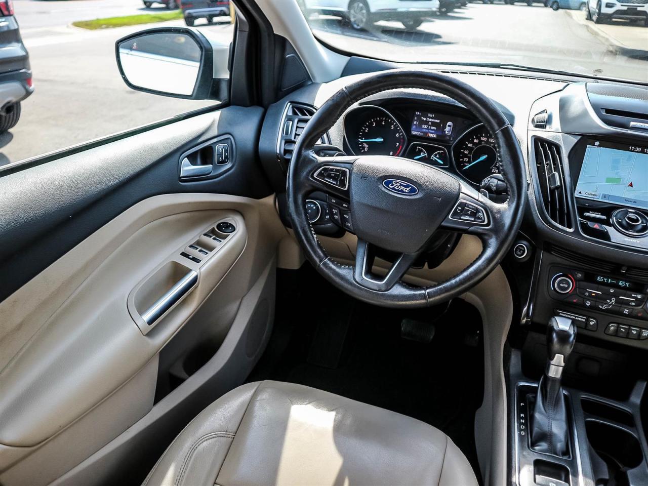 2017 Ford Escape TITANIUM AWD,NAVI,LEATHER,PANO ROOF,ALLOYS,ONE OWNER Photo