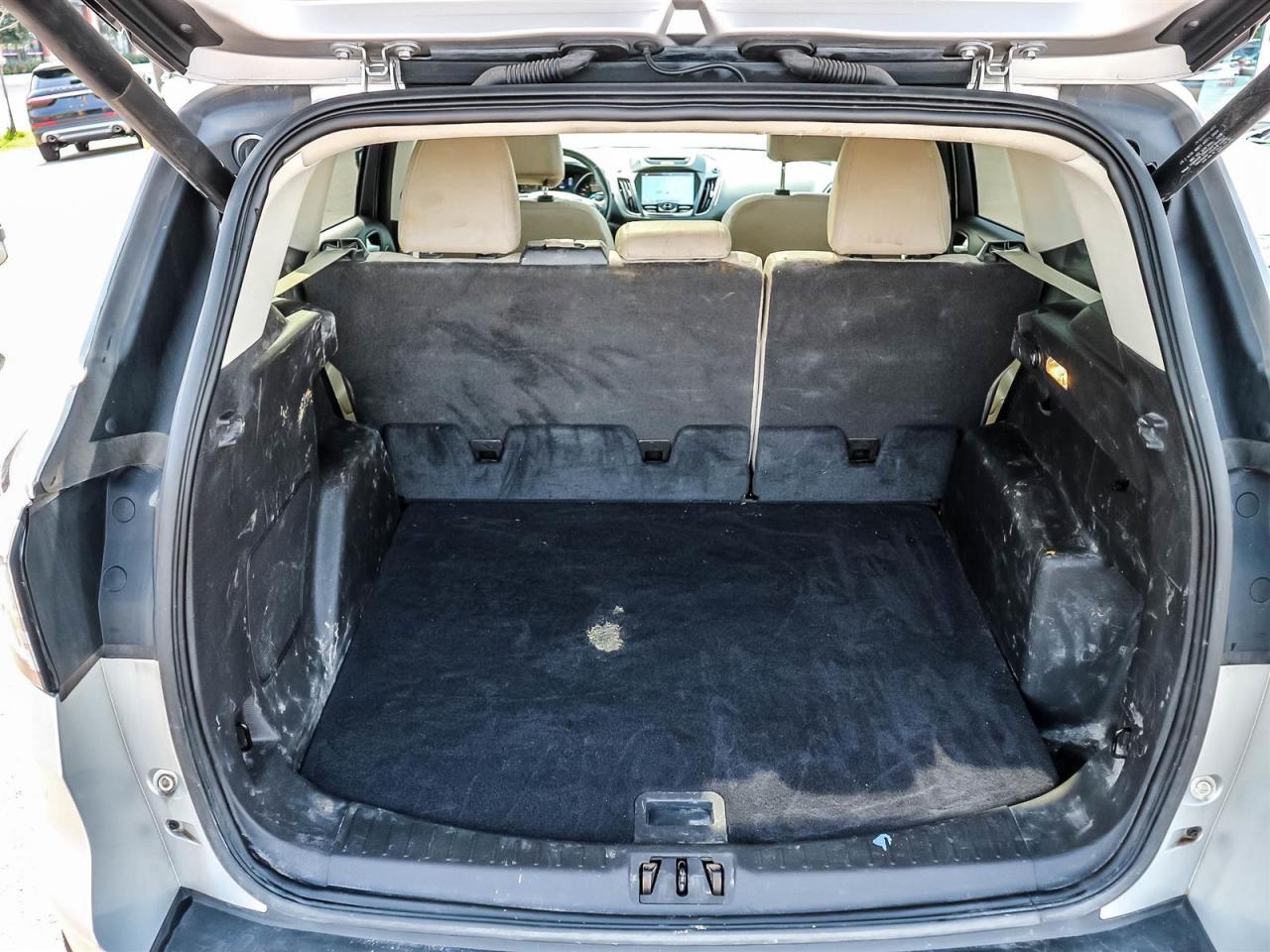 2017 Ford Escape TITANIUM AWD,NAVI,LEATHER,PANO ROOF,ALLOYS,ONE OWNER Photo