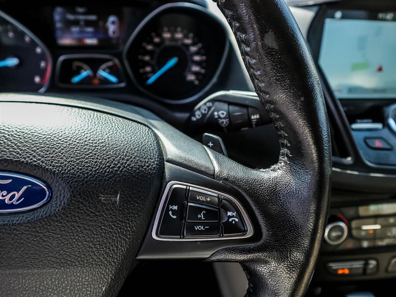 2017 Ford Escape TITANIUM AWD,NAVI,LEATHER,PANO ROOF,ALLOYS,ONE OWNER Photo