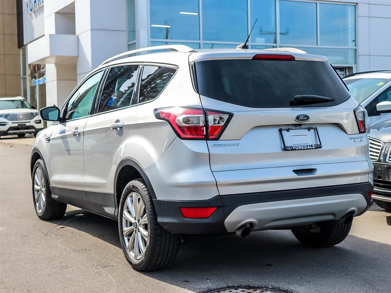 2017 Ford Escape TITANIUM AWD,NAVI,LEATHER,PANO ROOF,ALLOYS,ONE OWNER Photo