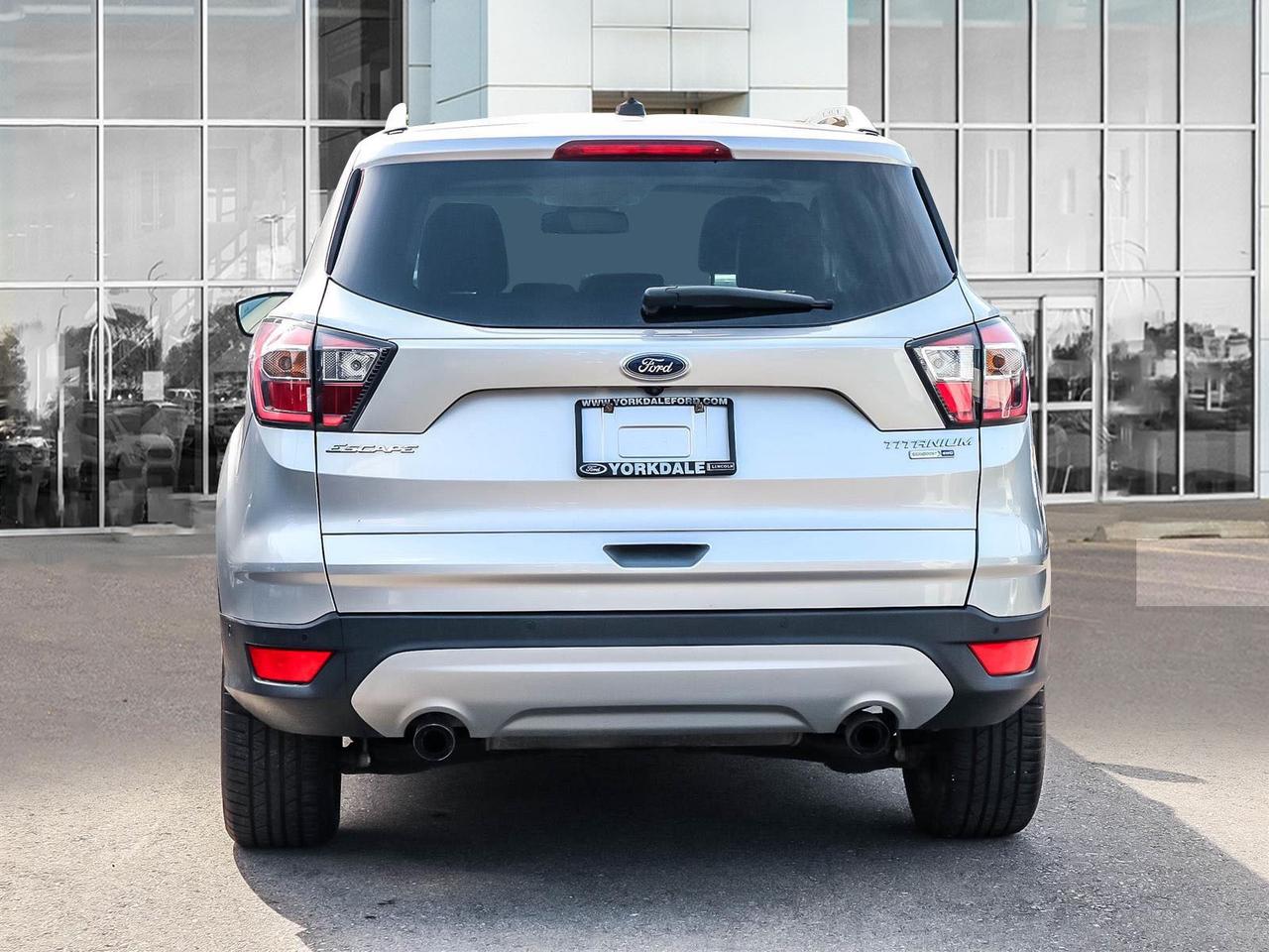 2017 Ford Escape TITANIUM AWD,NAVI,LEATHER,PANO ROOF,ALLOYS,ONE OWNER Photo