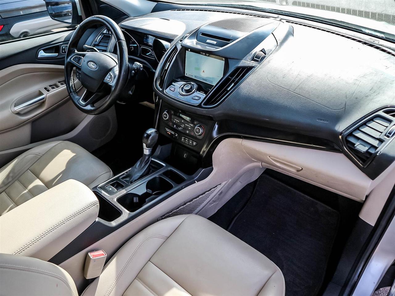 2017 Ford Escape TITANIUM AWD,NAVI,LEATHER,PANO ROOF,ALLOYS,ONE OWNER Photo