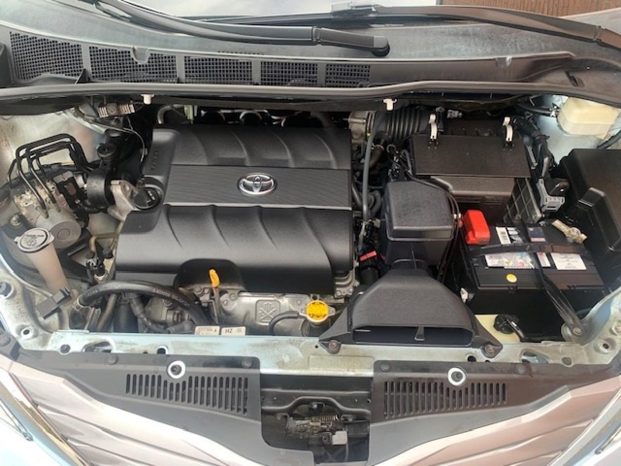 2015 Toyota Sienna XLE AWD Photo