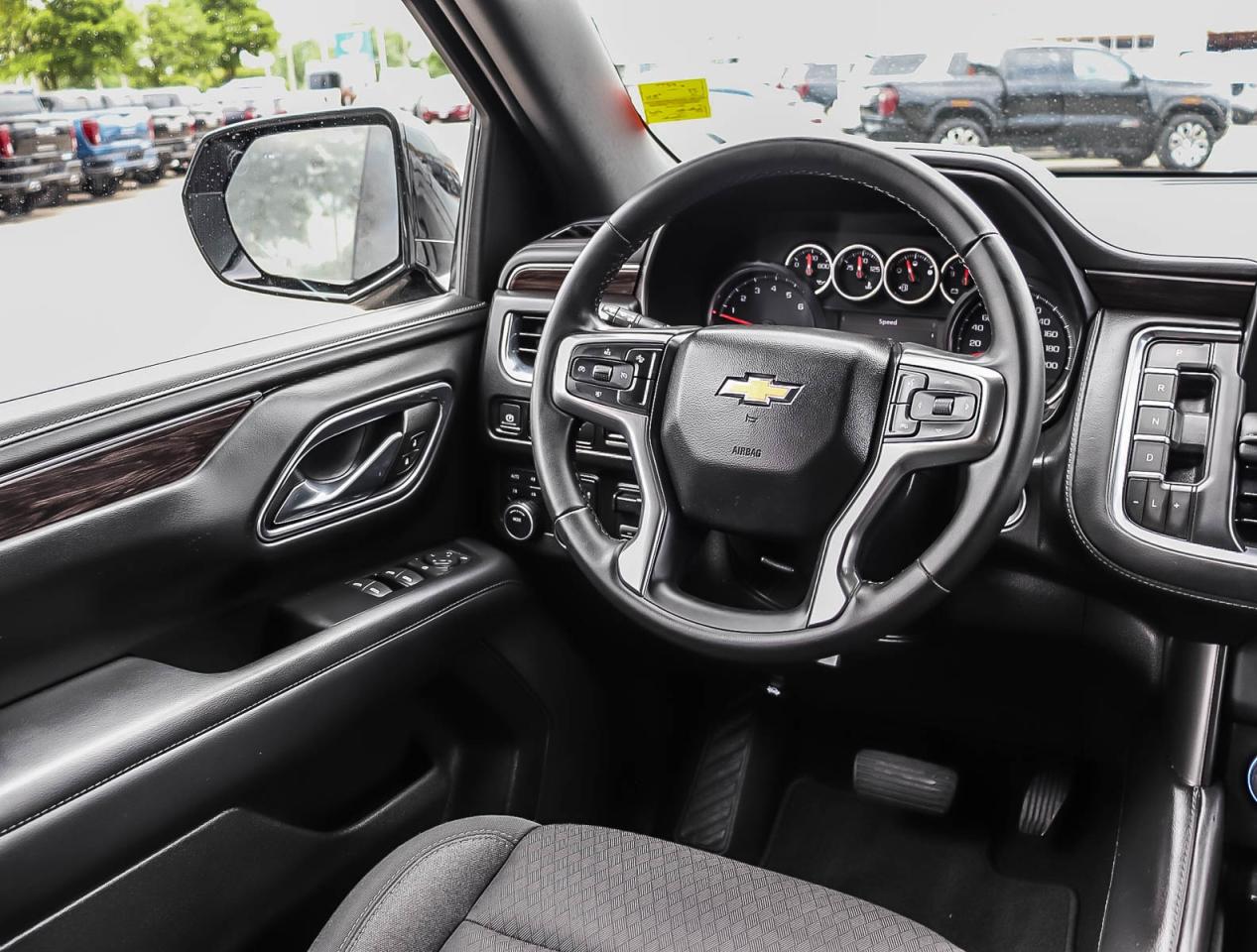 2023 Chevrolet Suburban LS Photo