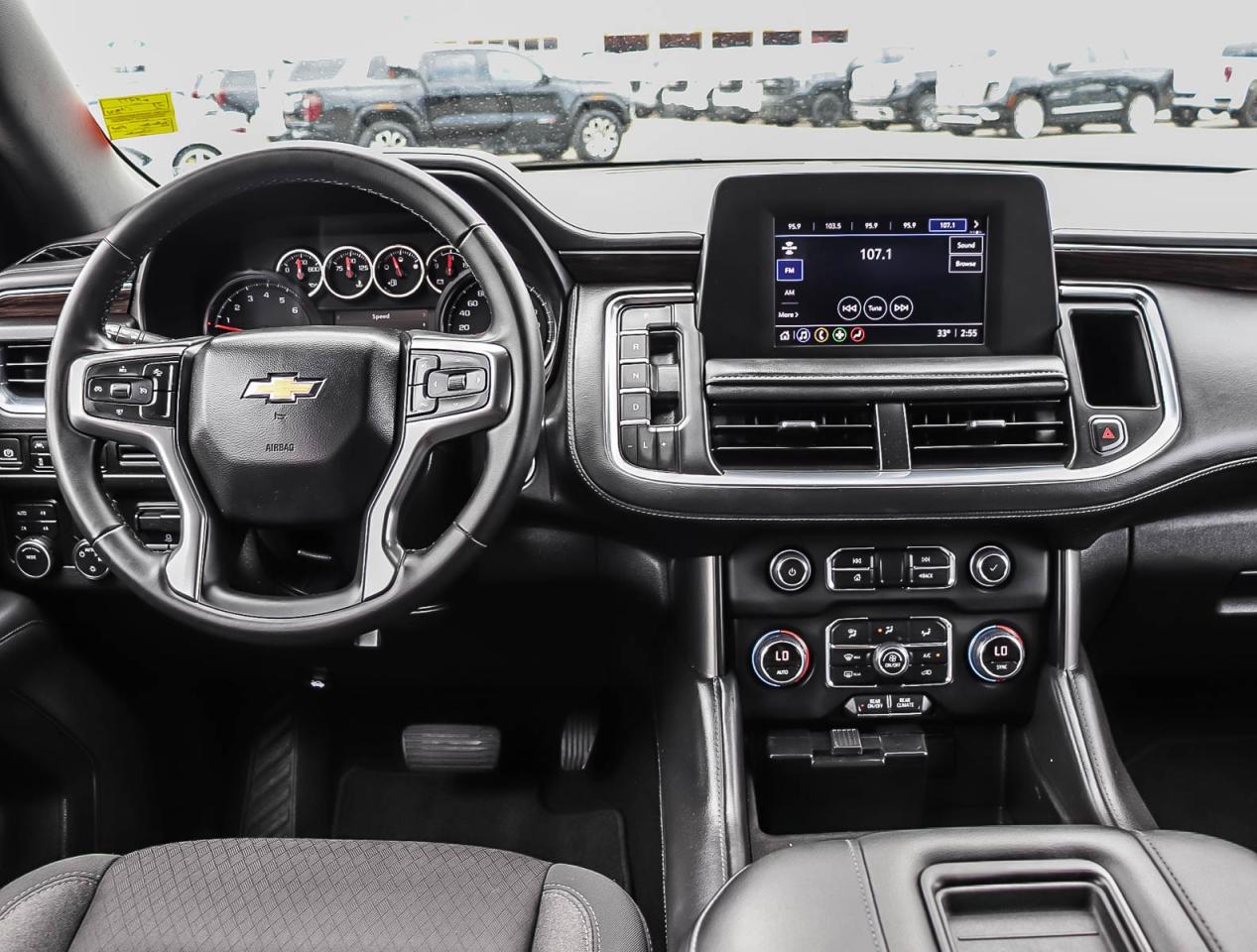 2023 Chevrolet Suburban LS Photo