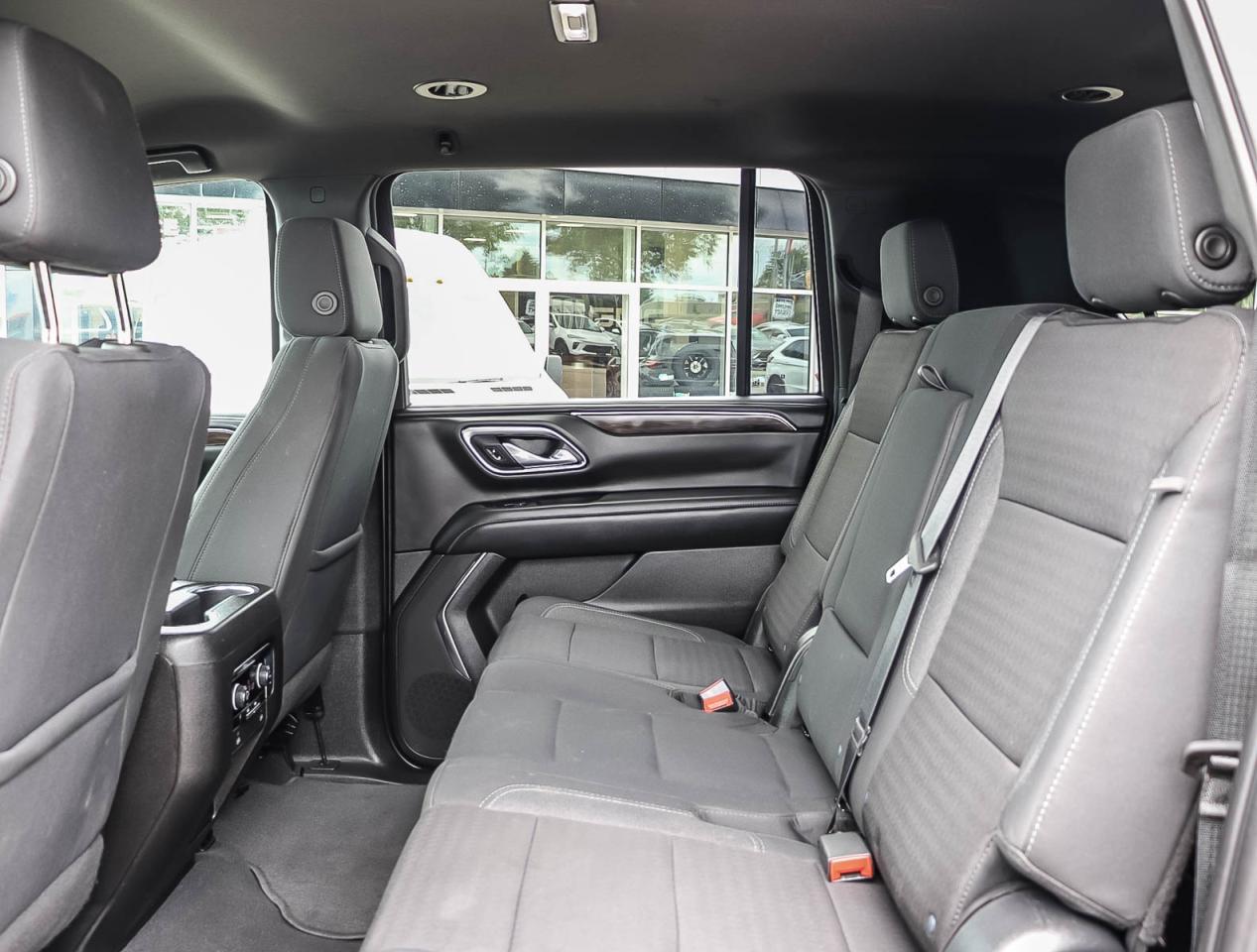 2023 Chevrolet Suburban LS Photo