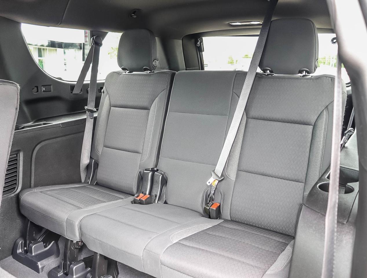 2023 Chevrolet Suburban LS Photo