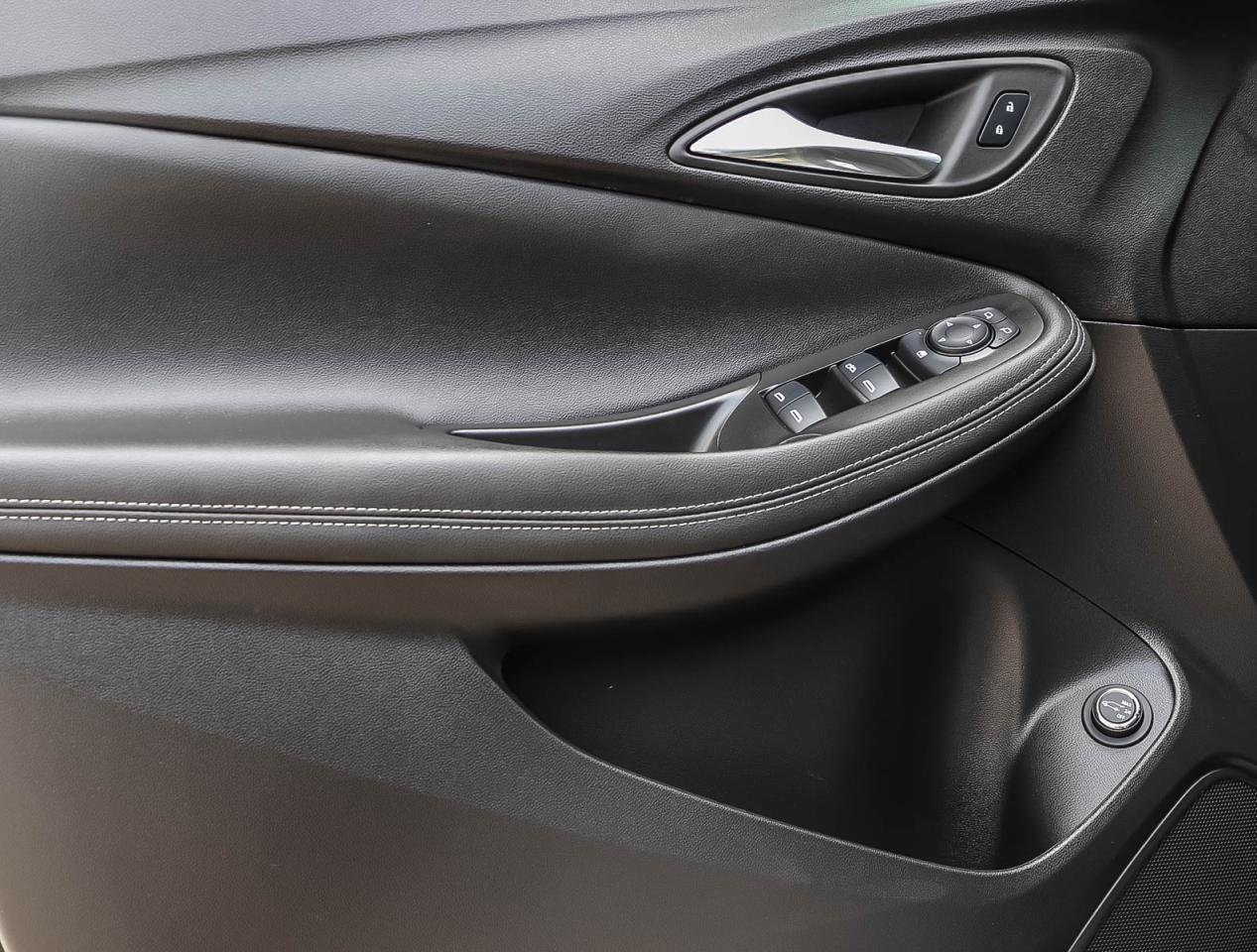 2024 Buick Encore GX Sport Touring Photo