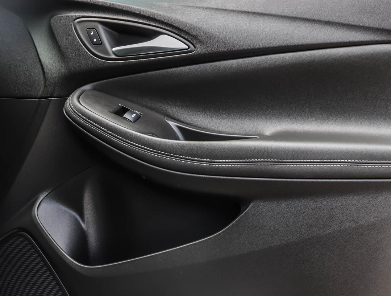 2024 Buick Encore GX Sport Touring Photo