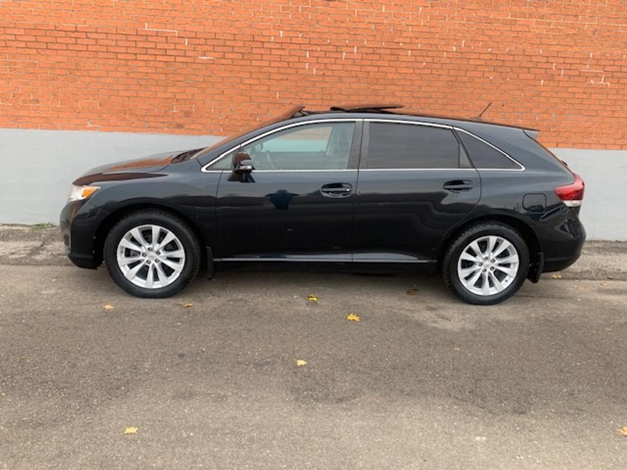 2013 Toyota Venza  Photo1