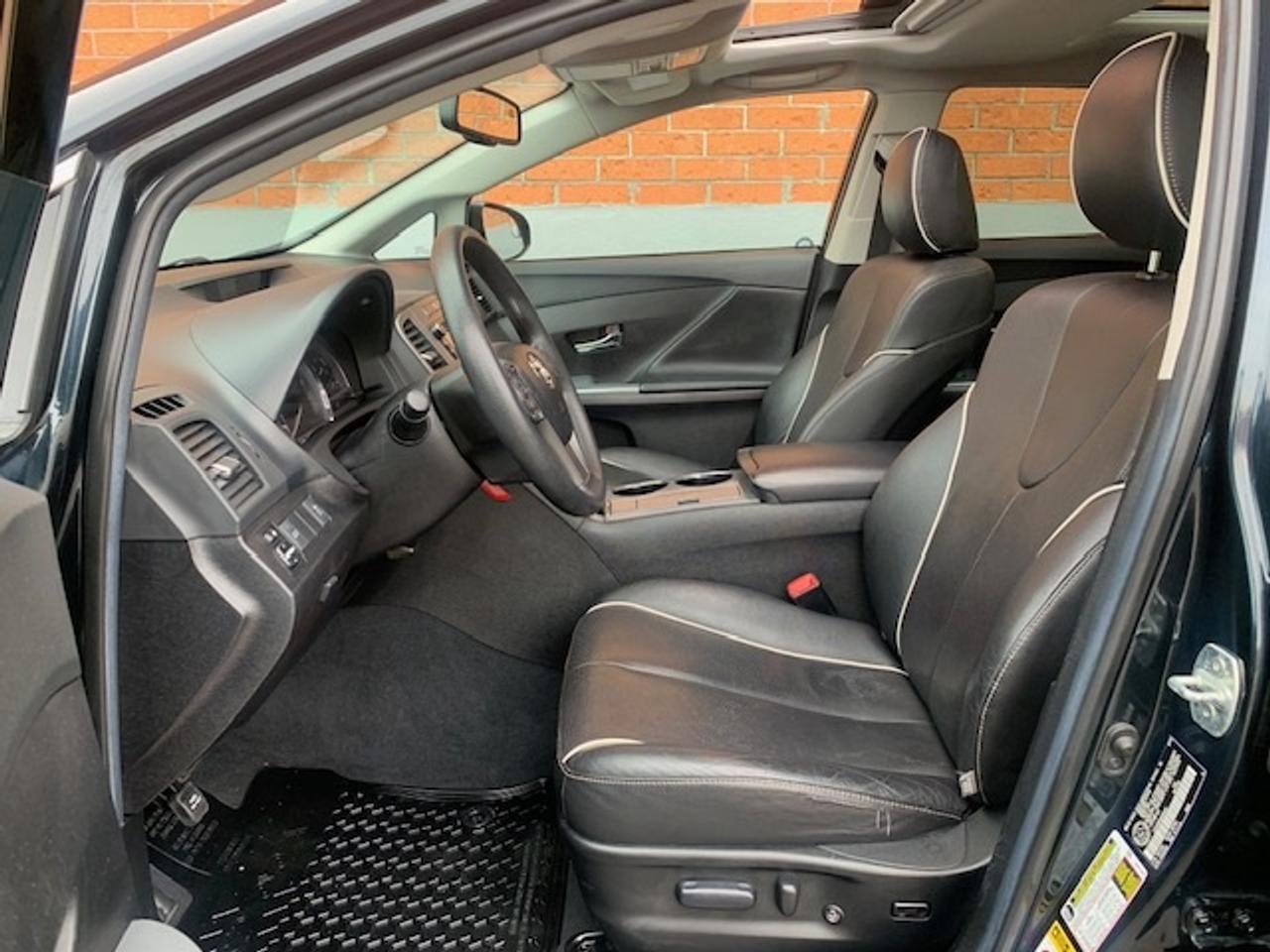 2013 Toyota Venza  Photo