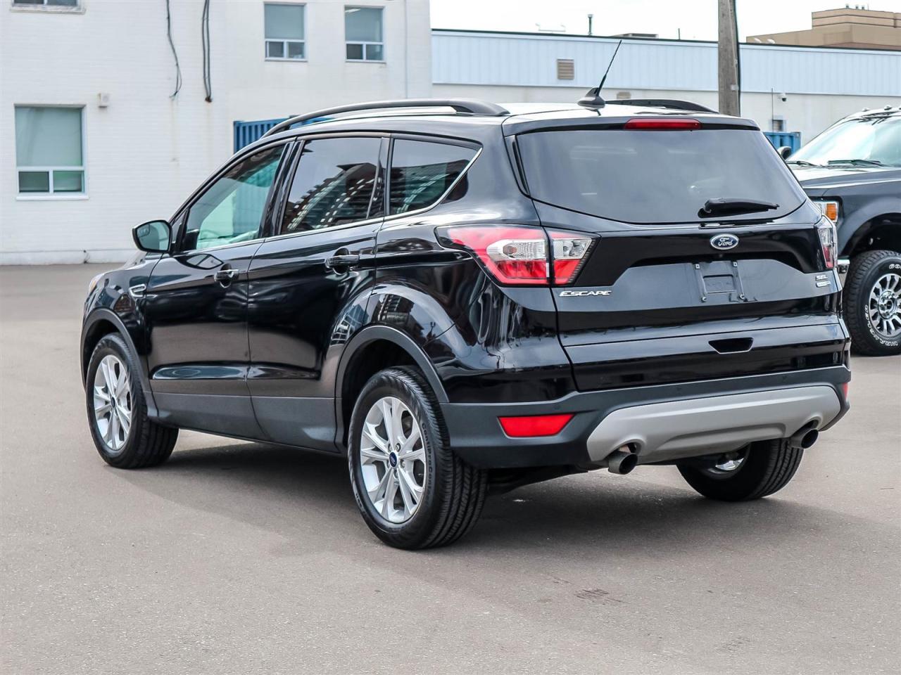 2018 Ford Escape SEL,AWD,NAV,LEATHER,PANO ROOF,NO ACCIDENT Photo