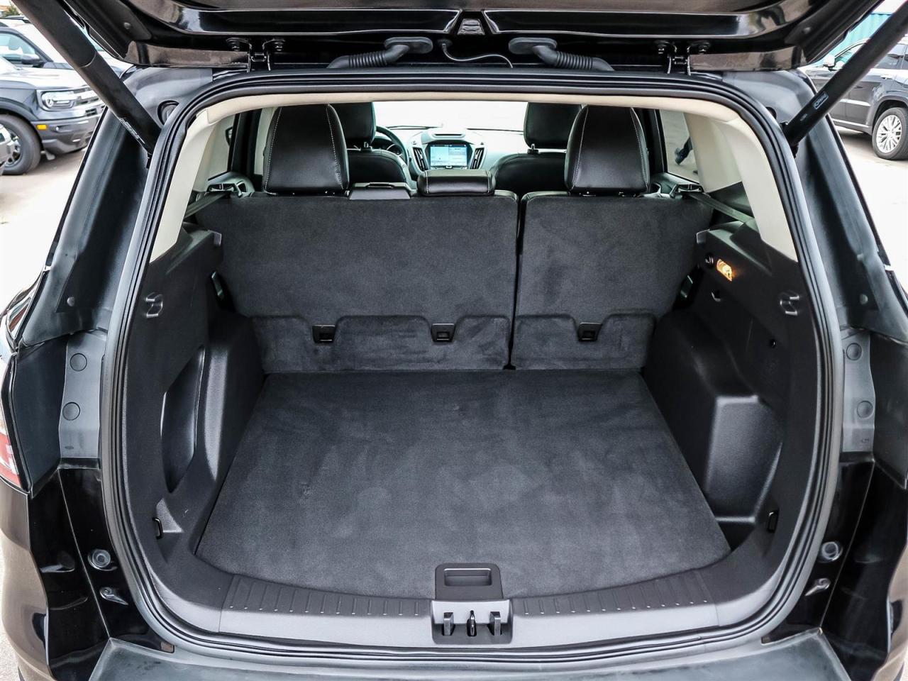 2018 Ford Escape SEL,AWD,NAV,LEATHER,PANO ROOF,NO ACCIDENT Photo