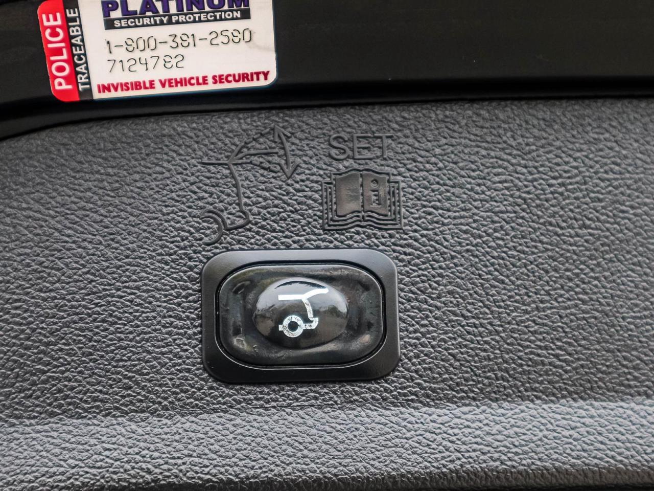 2018 Ford Escape SEL,AWD,NAV,LEATHER,PANO ROOF,NO ACCIDENT Photo