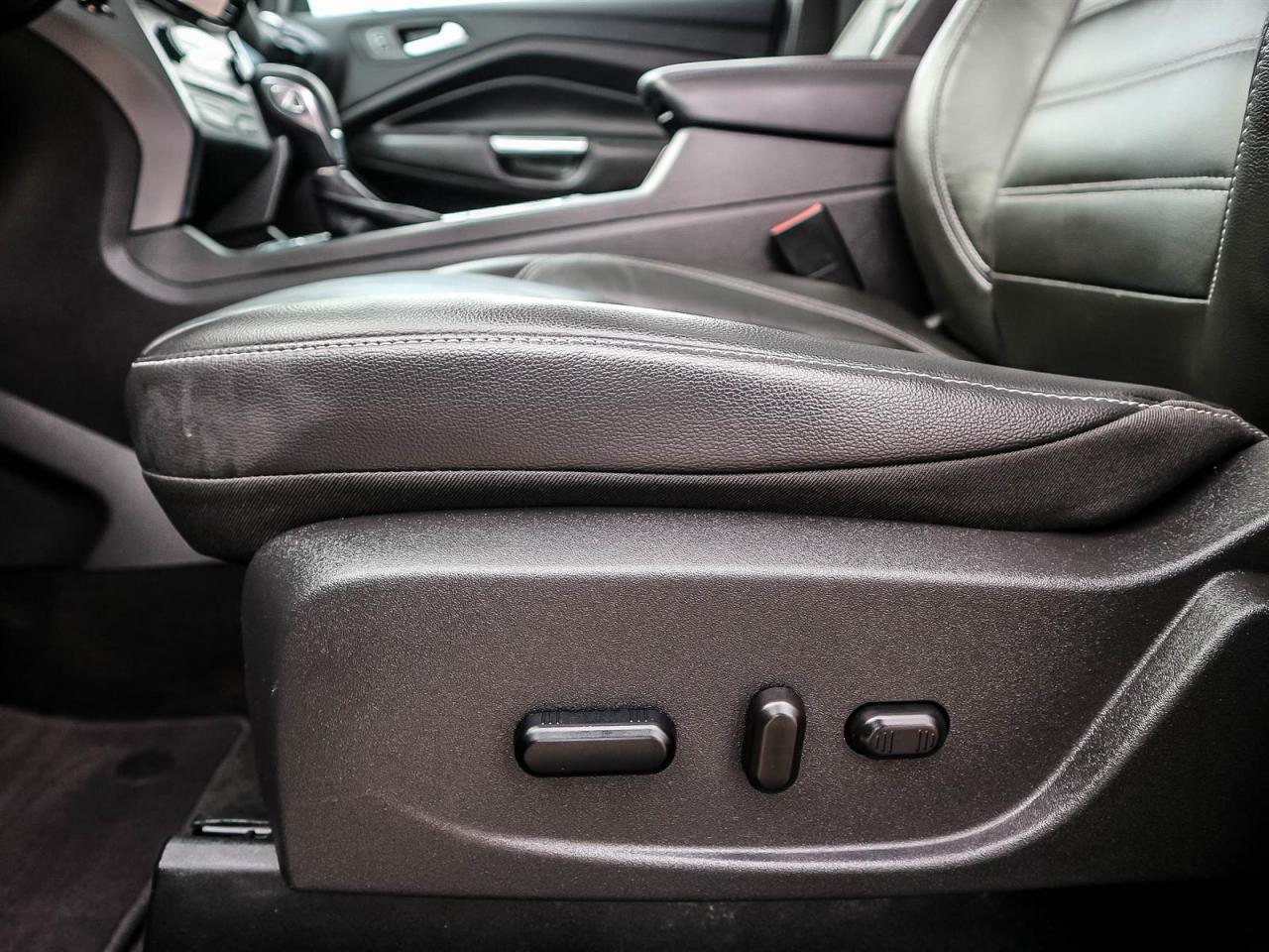 2018 Ford Escape SEL,AWD,NAV,LEATHER,PANO ROOF,NO ACCIDENT Photo