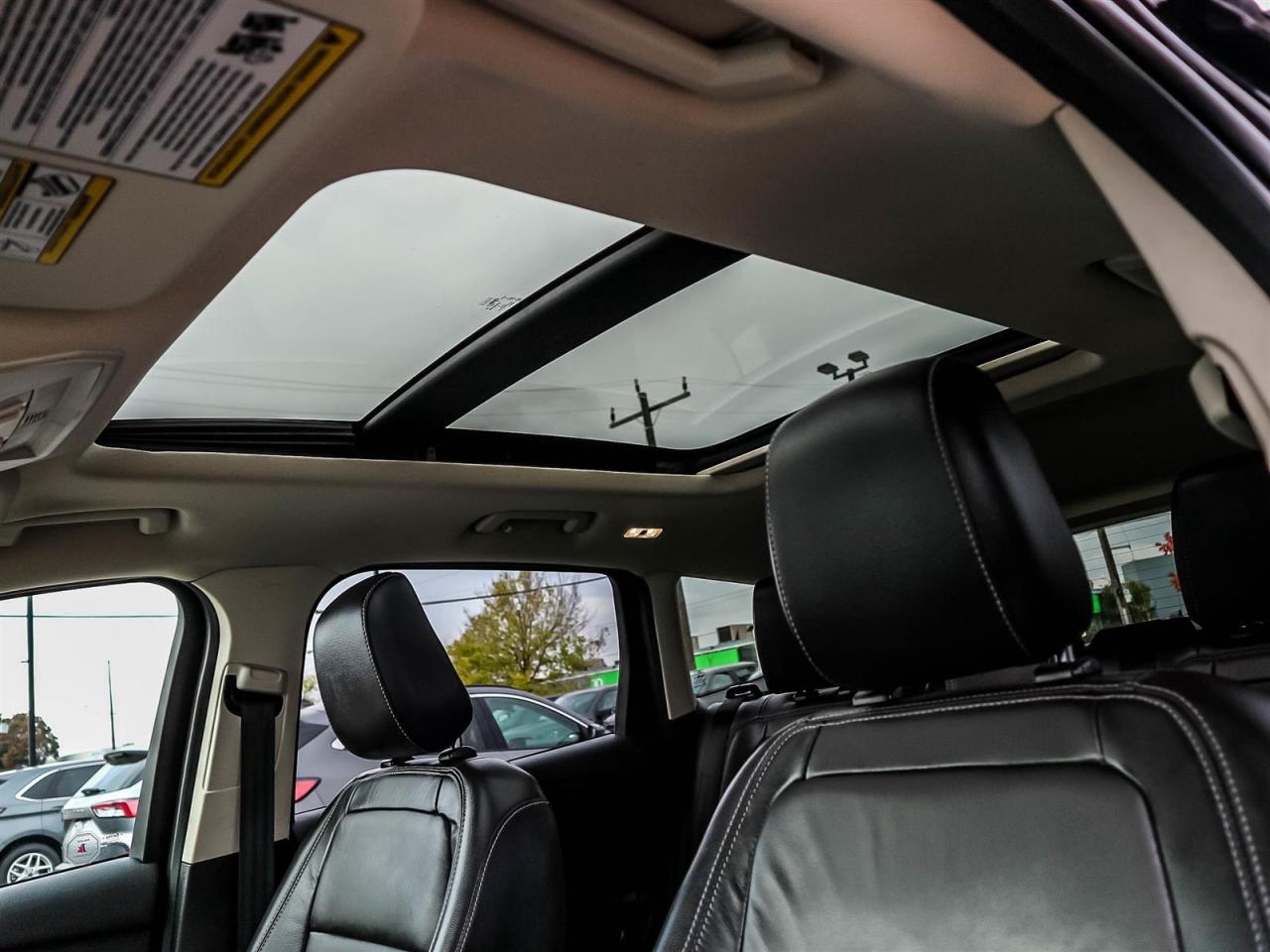 2018 Ford Escape SEL,AWD,NAV,LEATHER,PANO ROOF,NO ACCIDENT Photo