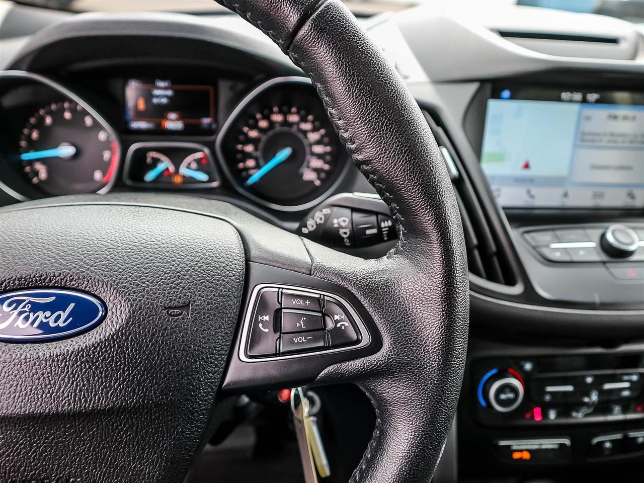 2018 Ford Escape SEL,AWD,NAV,LEATHER,PANO ROOF,NO ACCIDENT Photo