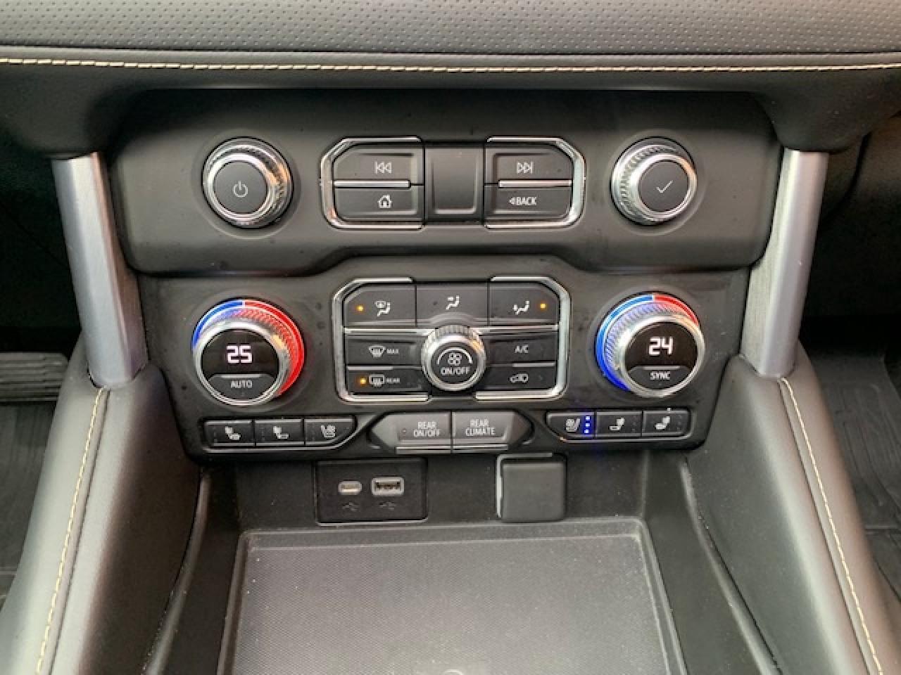 2022 GMC Yukon SLT 4X4 Photo