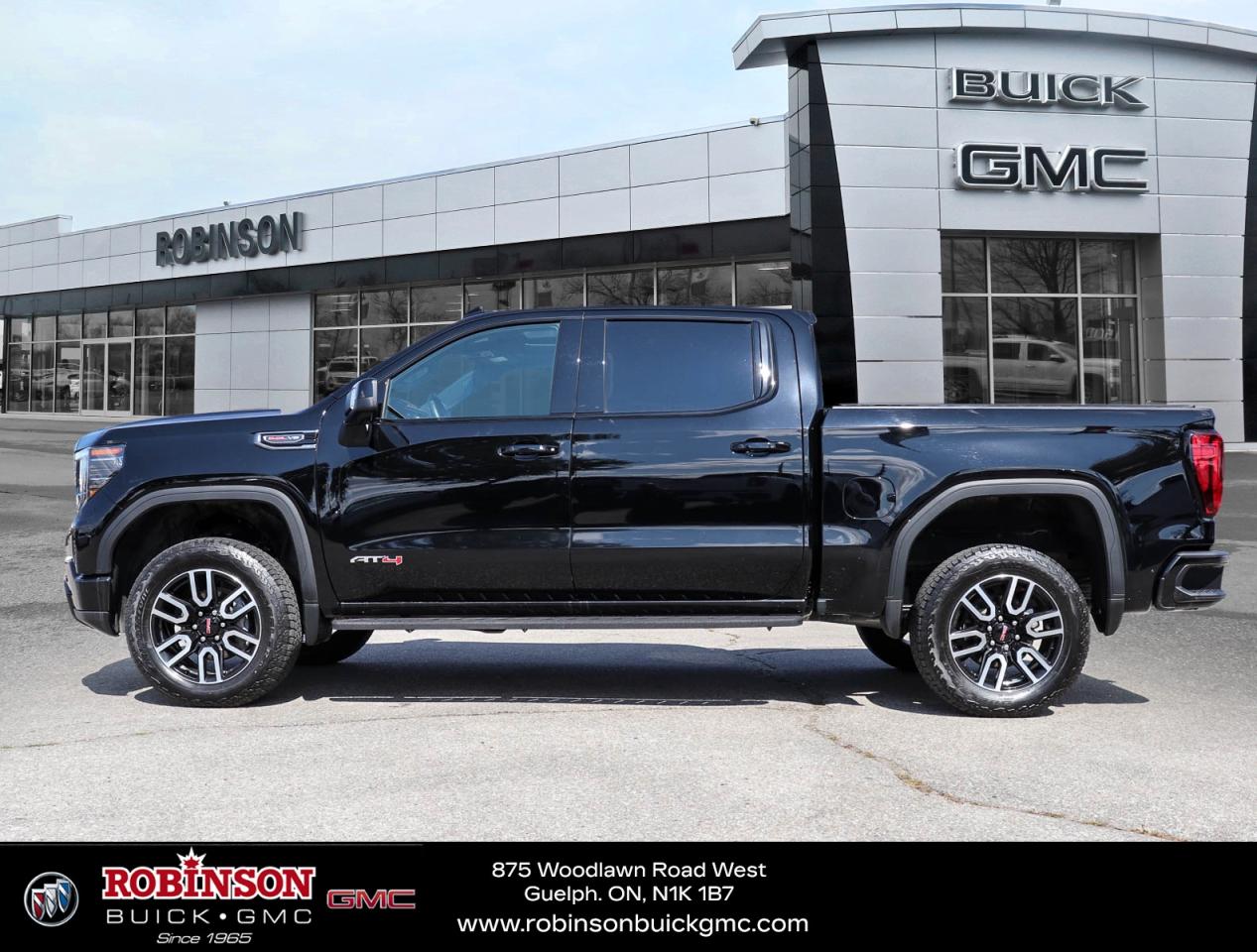 2025 GMC Sierra 1500 AT4 Photo4