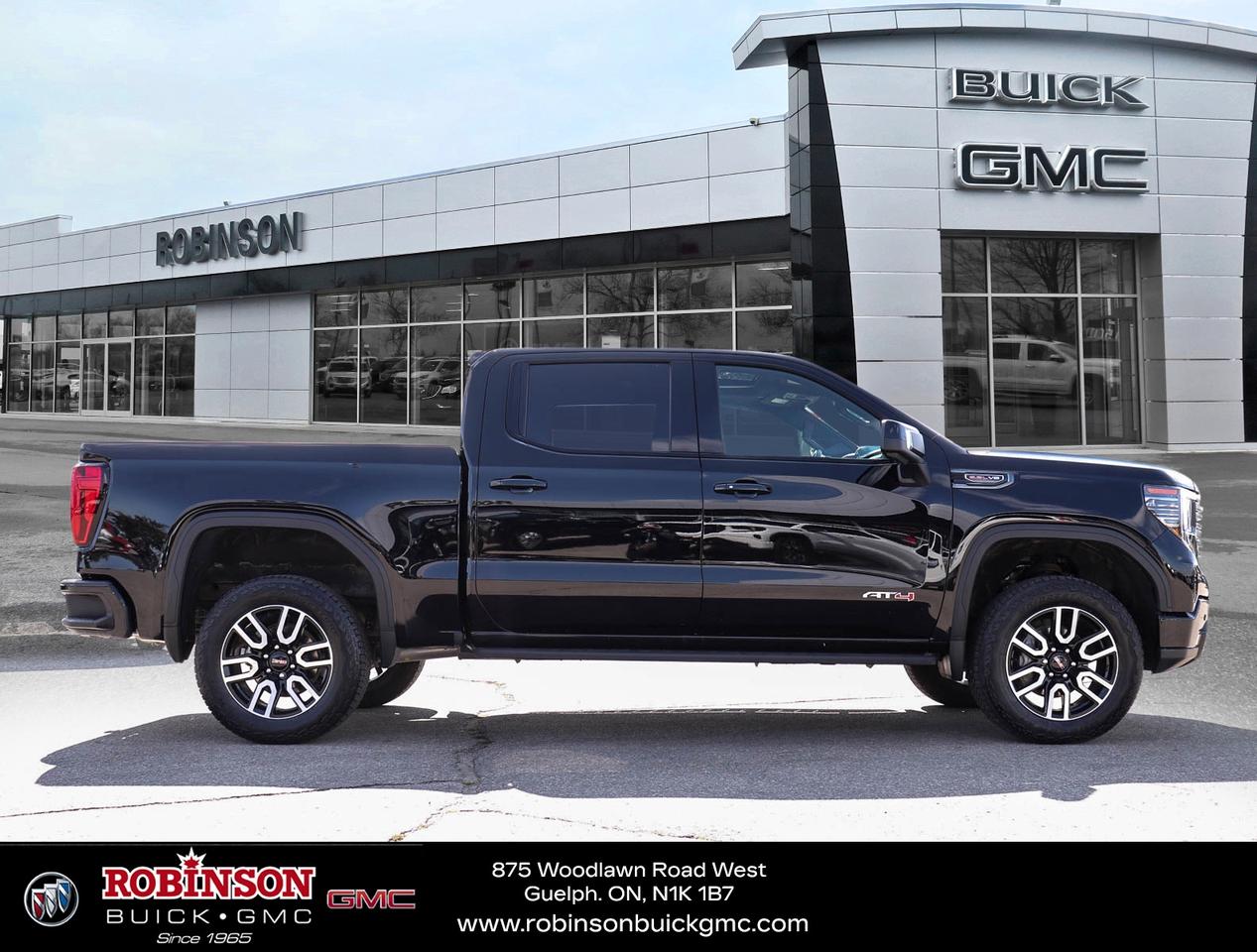 2025 GMC Sierra 1500 AT4 Photo
