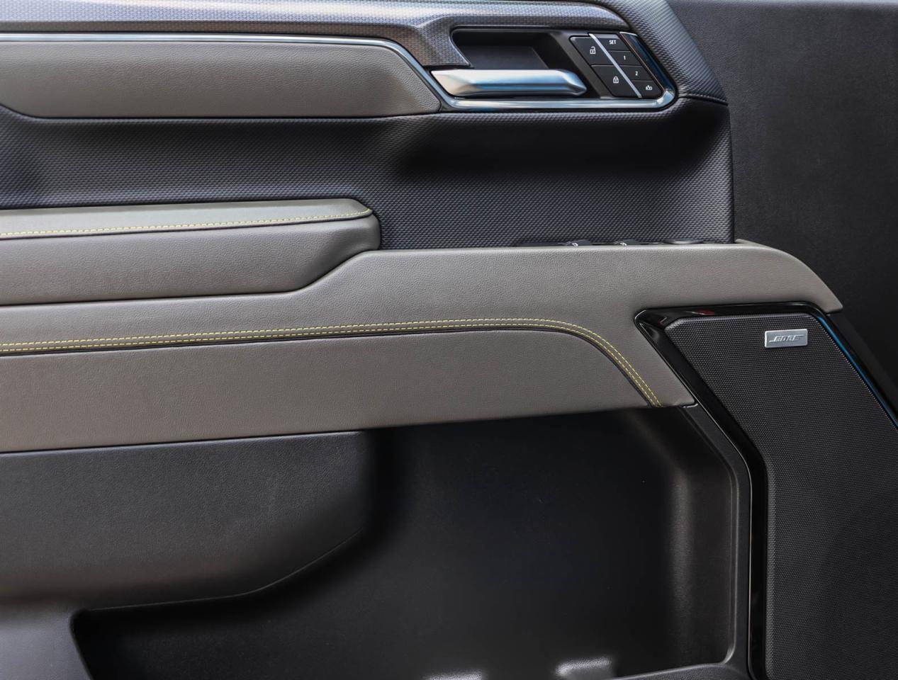 2024 Chevrolet Silverado 1500 ZR2 Photo