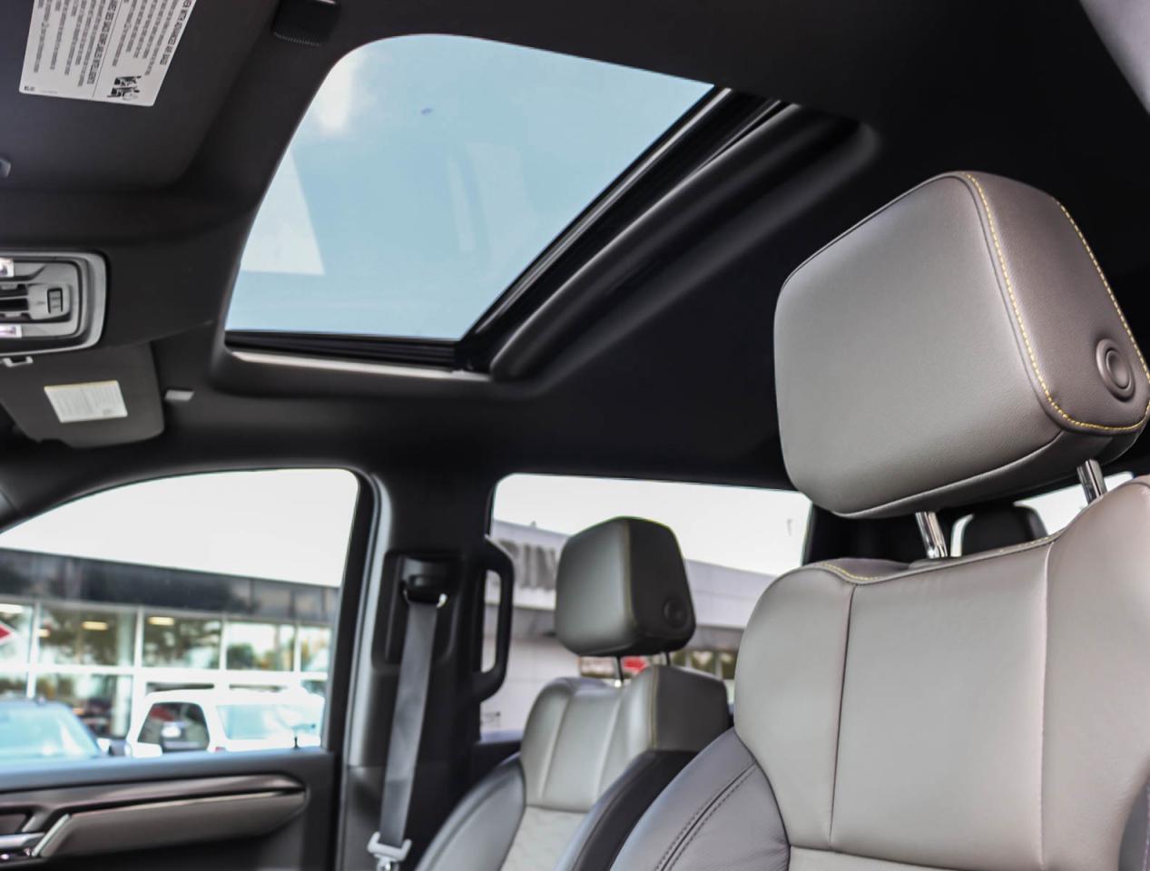 2024 Chevrolet Silverado 1500 ZR2 Photo