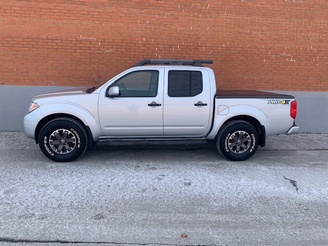 2018 Nissan Frontier PRO-4X 4x4 Photo1