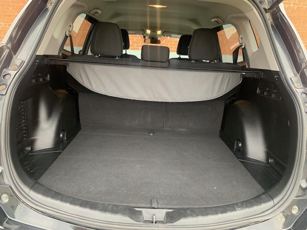 2018 Toyota RAV4 LE AWD Photo