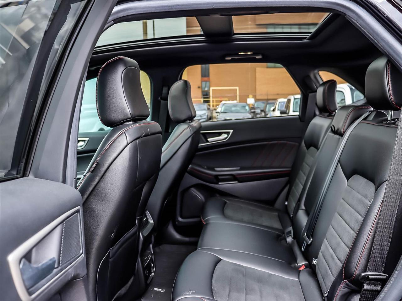 2021 Ford Edge ST Line Photo