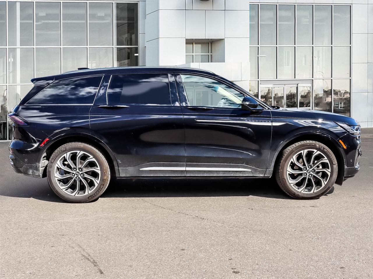 2024 Lincoln Nautilus RESERVE Photo2