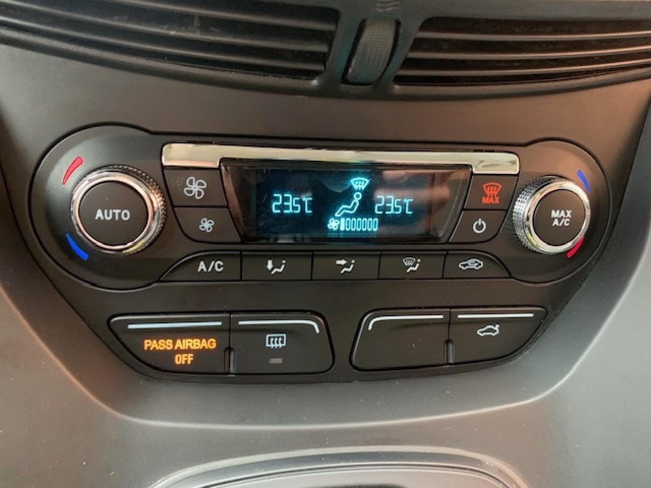 2015 Ford Escape SE Photo