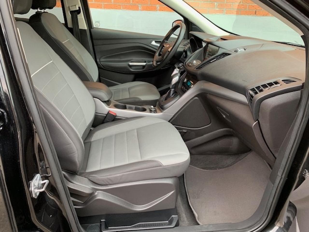 2015 Ford Escape SE Photo