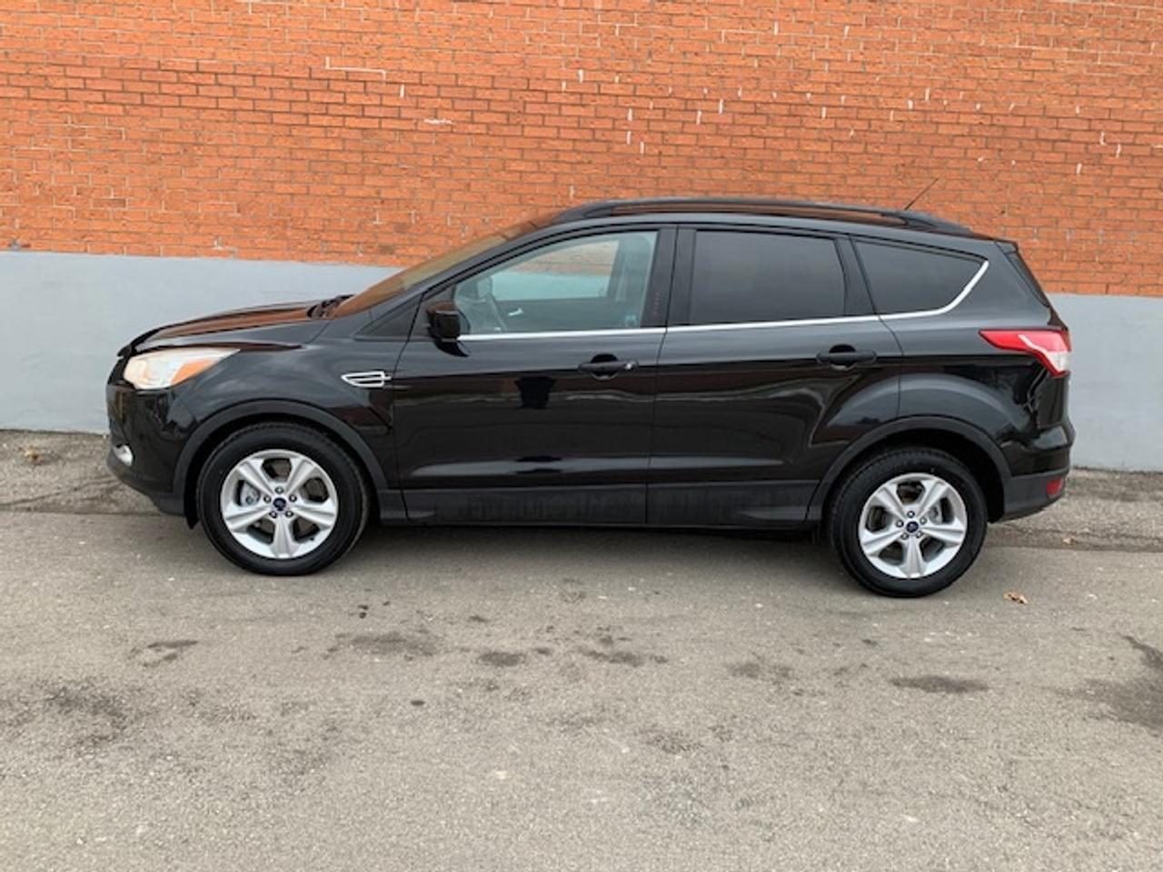 2015 Ford Escape SE Photo1