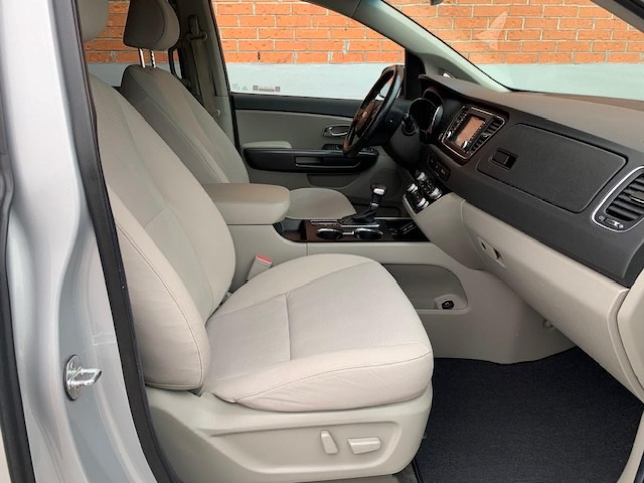 2021 Kia Sedona LX+ Photo