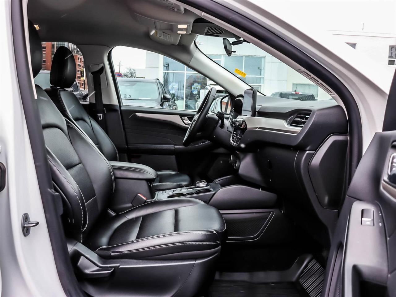 2022 Ford Escape SEL Photo