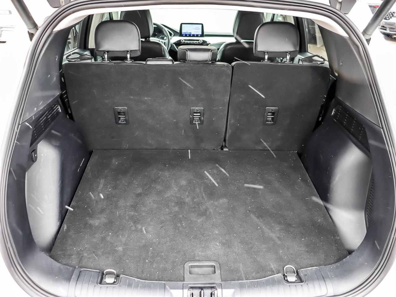 2022 Ford Escape SEL Photo