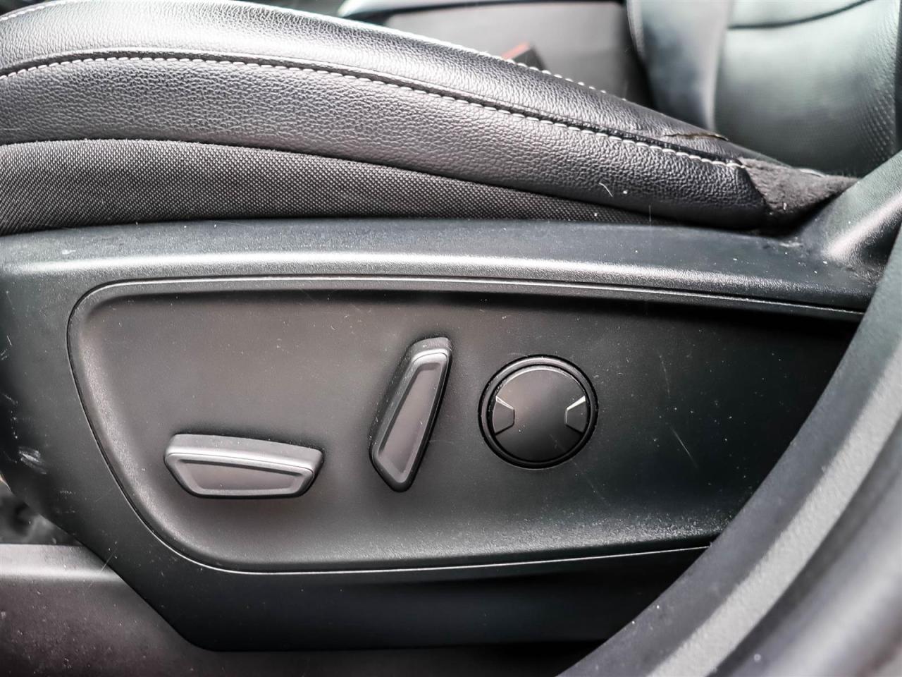 2022 Ford Escape SEL Photo